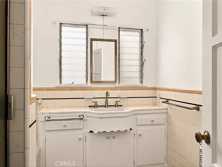 4167 Brunswick Ave — Photo 22