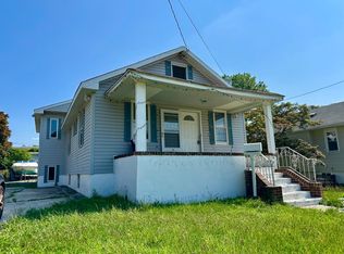 28 W Buckingham Ave, Mount Ephraim, NJ 08059