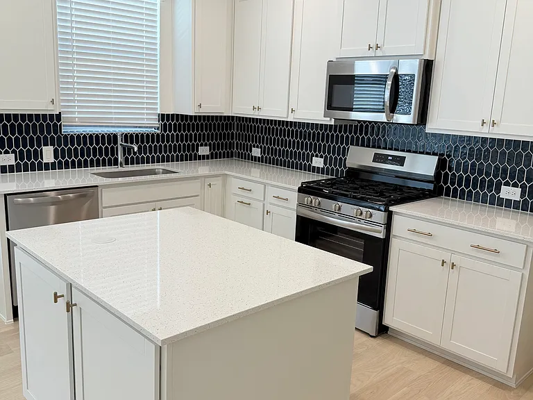 Kitchen pic 1