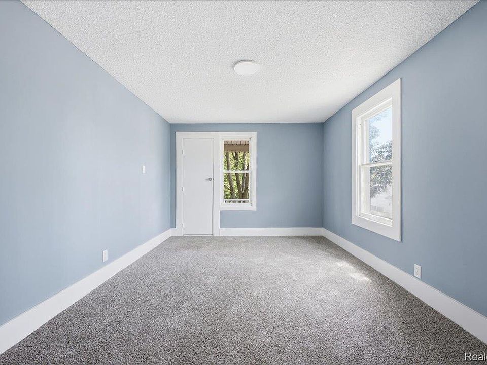 2601 Belmont St, photo 26