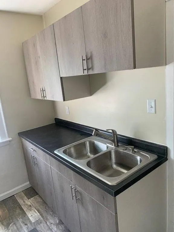 1808 Tower Ave, APT A — Photo 2