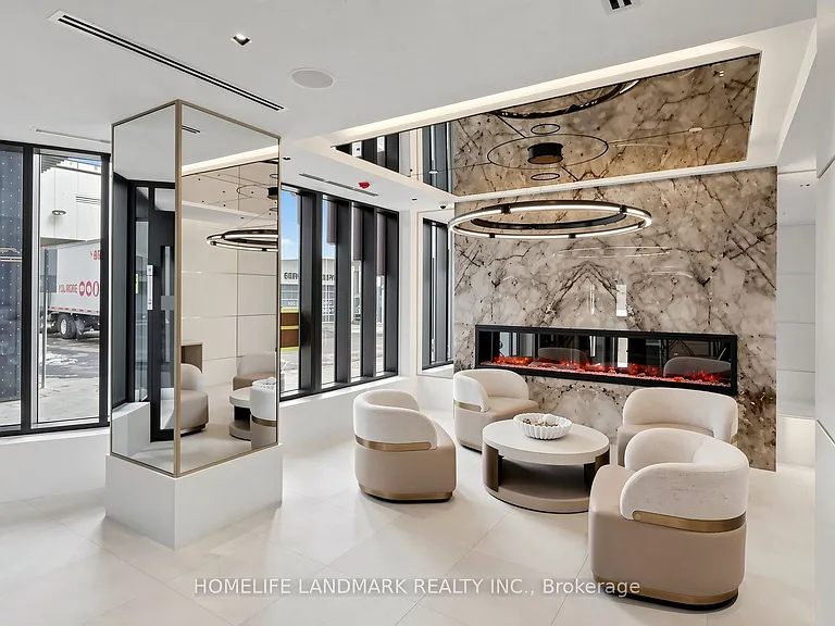 5858 Yonge St #LPH25 — Photo 3
