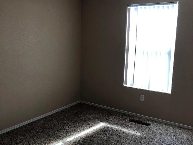 5305 Park Ridge Rd NW — Photo 9