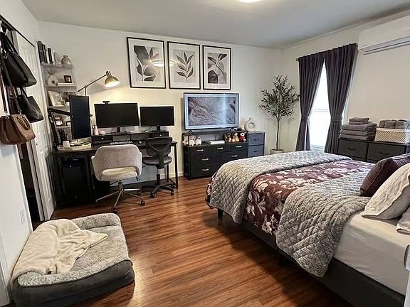 4th image of 4221 Bell Blvd Floor 2