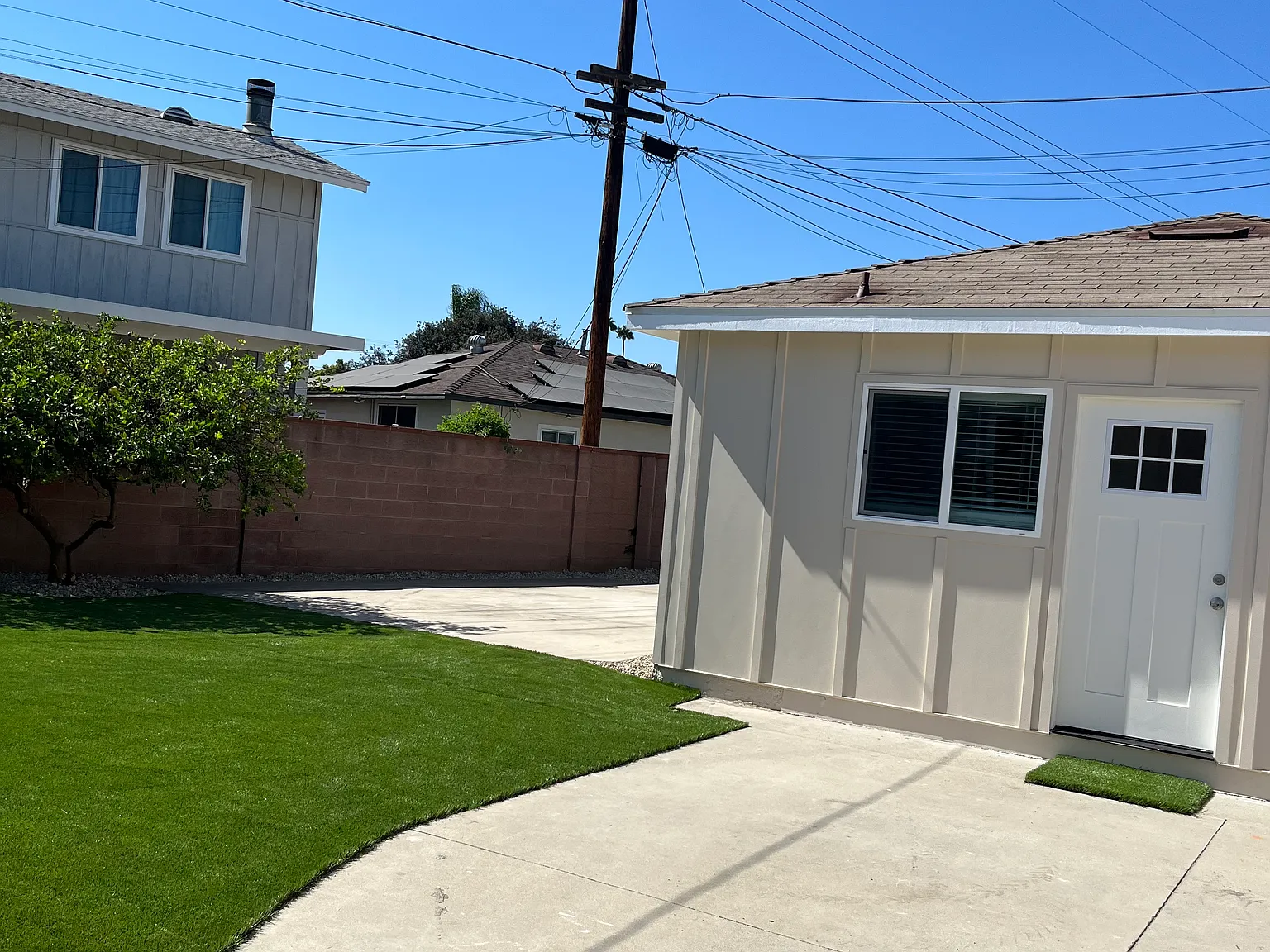 Studio, 400 sqft, $2,250 — Photo 2