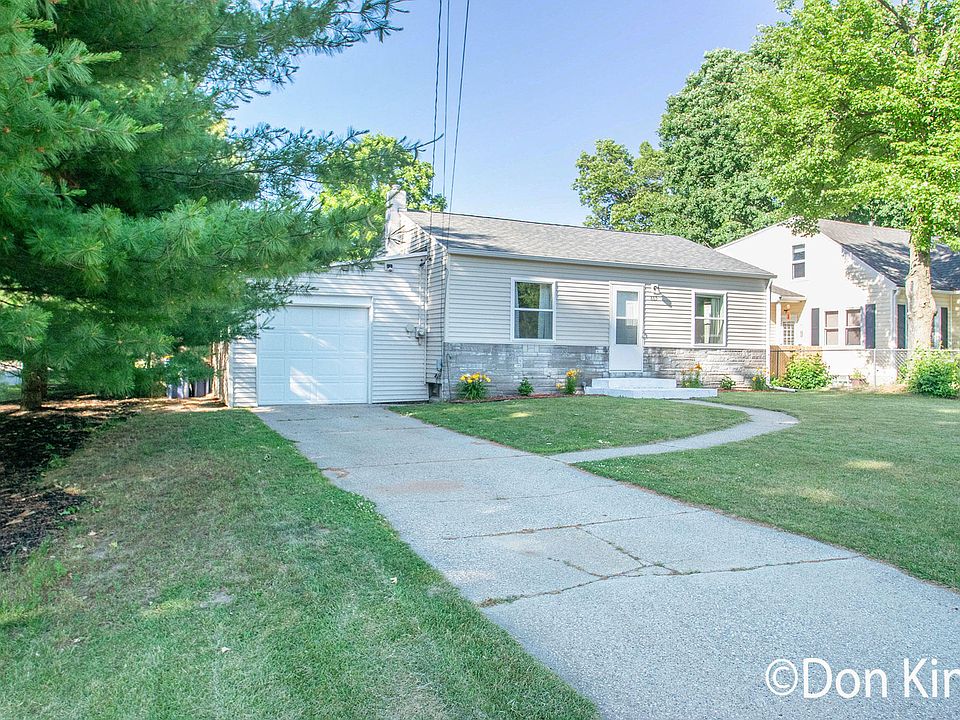 1st image of 865 Foster Ct NE
