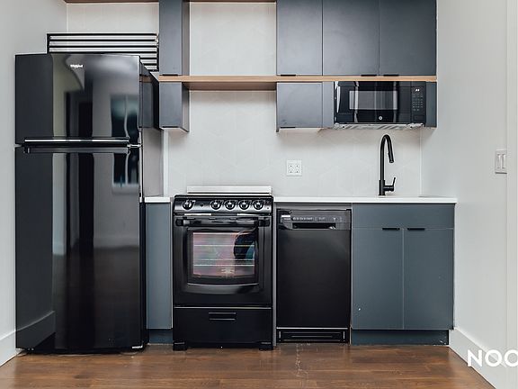4th image of 123 Clifton Pl APT 2B