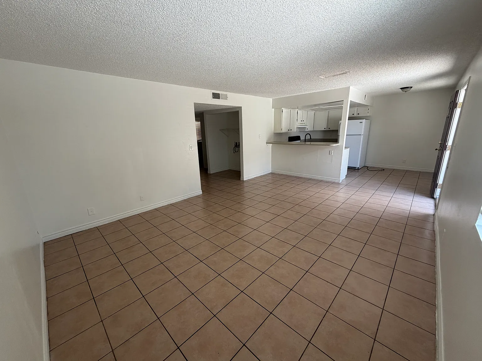Saturn Ave, North Las Vegas — Photo 2
