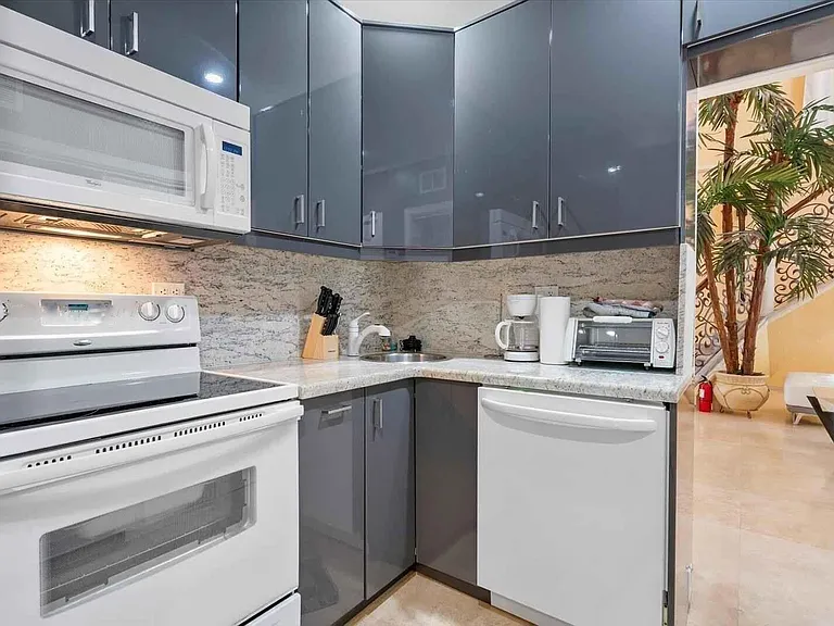 600 Circle Dr — Photo 30