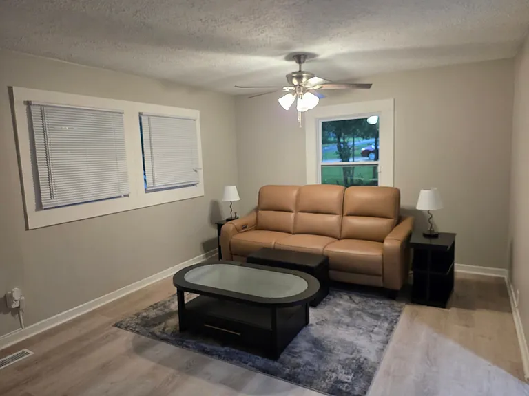 4453 Pharr Ave — Photo 3
