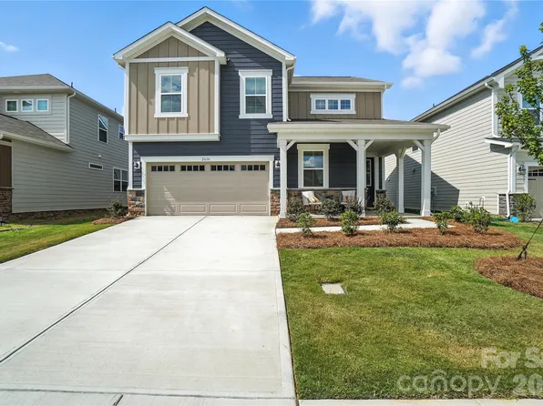 2712 Phoenix Ct, Gastonia, NC 28052