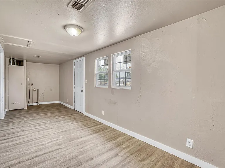 1508 N Crain St — Photo 4