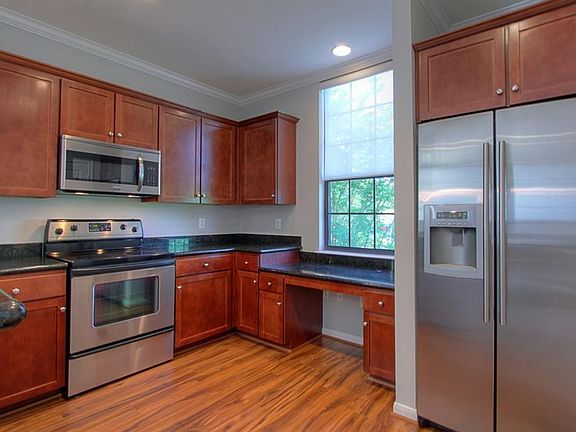 2nd image of 4812 La Branch St APT 14