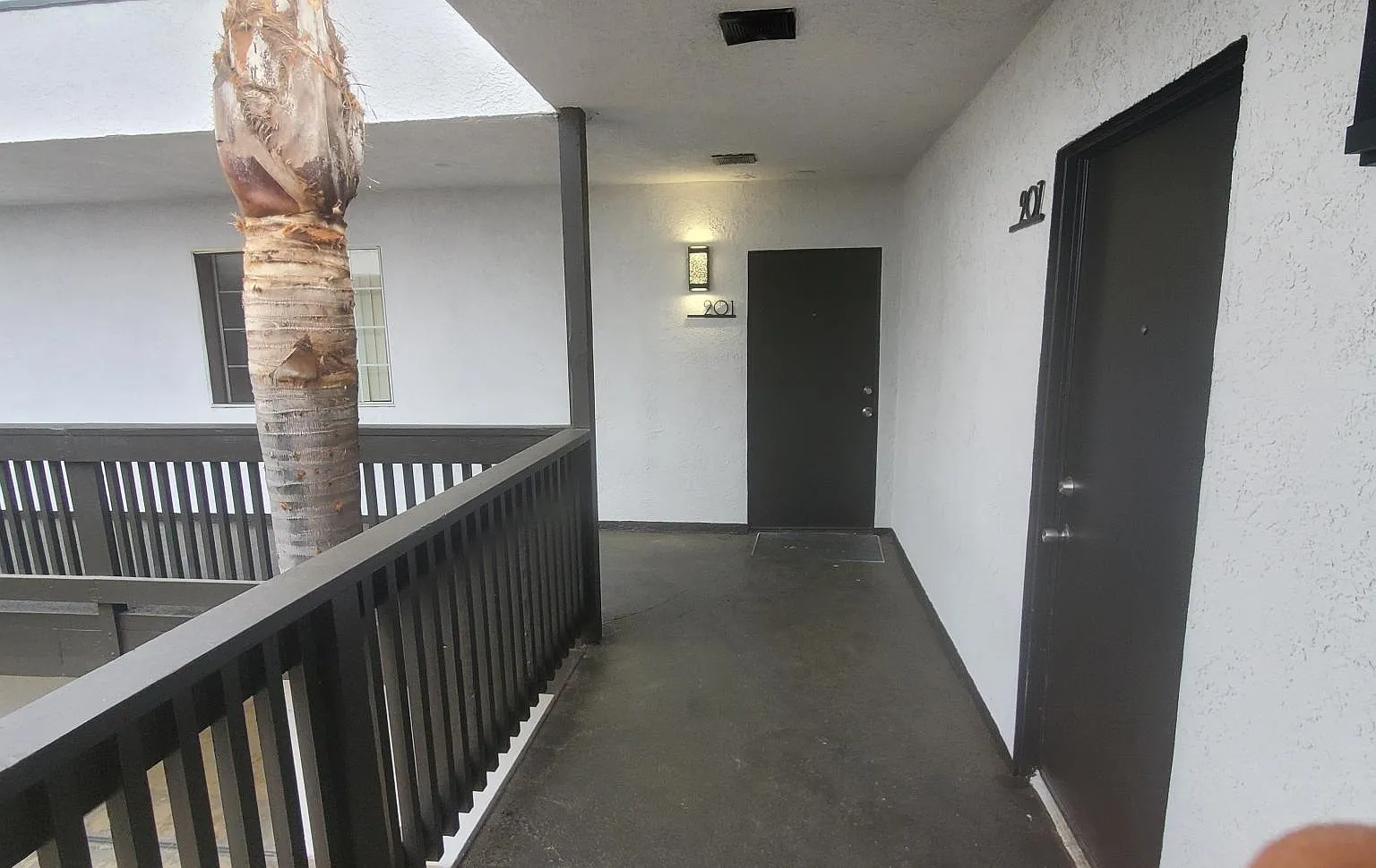 2 bed, 890 sqft, $2,195 — Photo 3