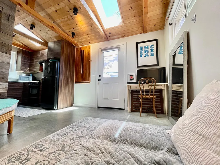 328 La Veta Ave #STUDIO — Photo 12