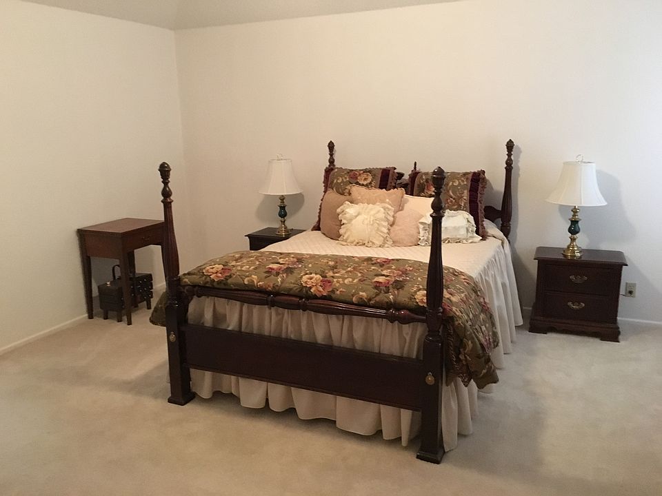 1st image of 16922 Summer Creek Dr