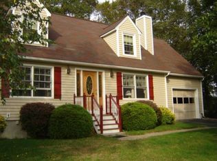 223 Montgomery Cir, Fall River, MA 02720