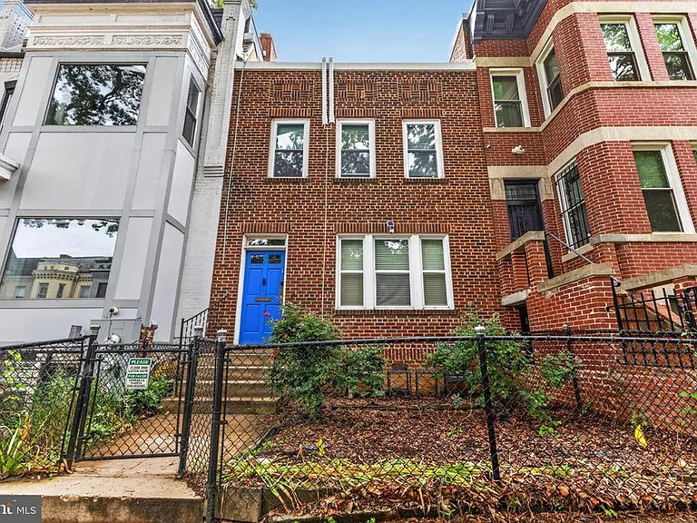46 Quincy Pl NE #1 — Photo 2