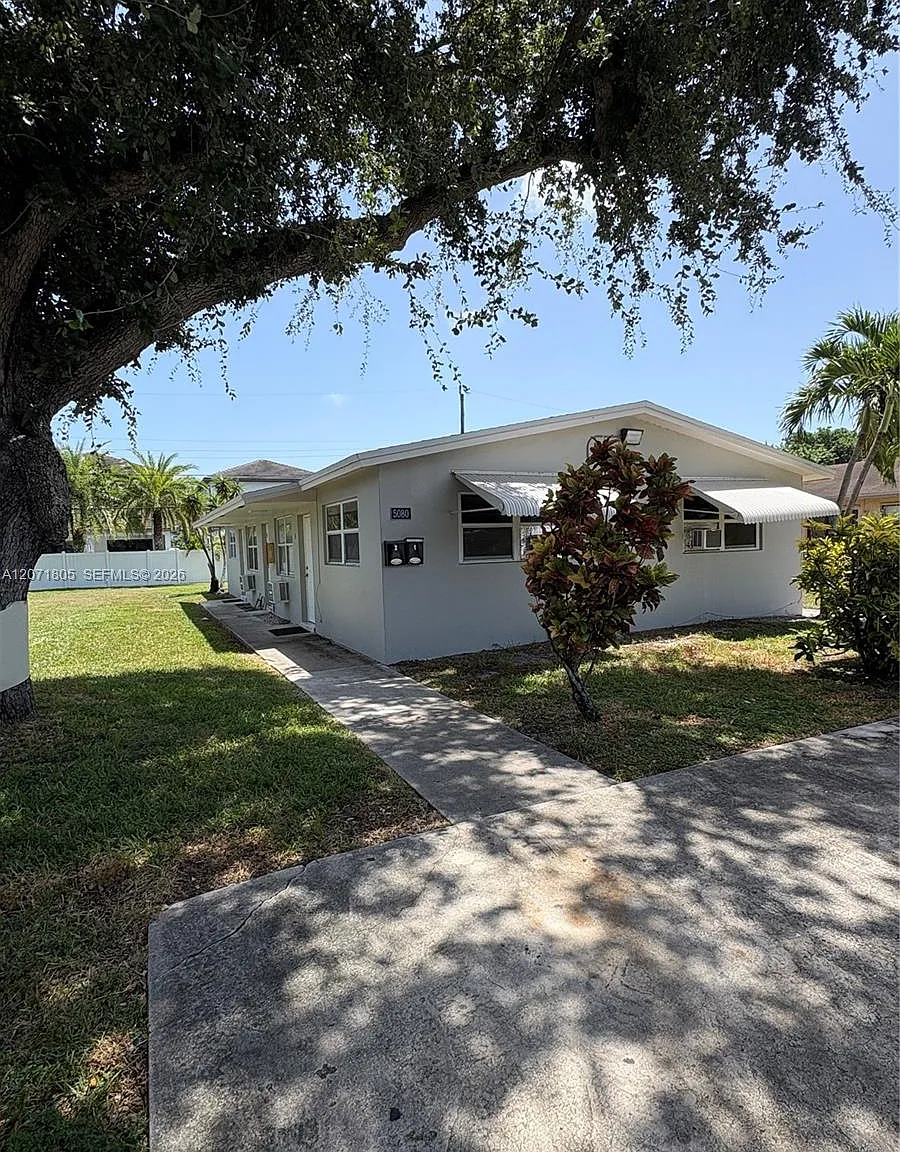 2 bed, 1.0 bath, $2,100 — Photo 1
