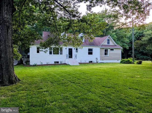 14232 Fredericksburg Tpke, Woodford, VA 22580