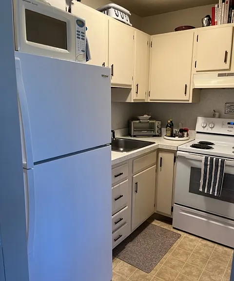 5 Linbrook Dr #303 — Photo 1