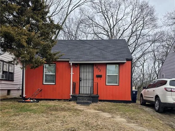 5833 Jackson Ave, Kansas City, MO 64130