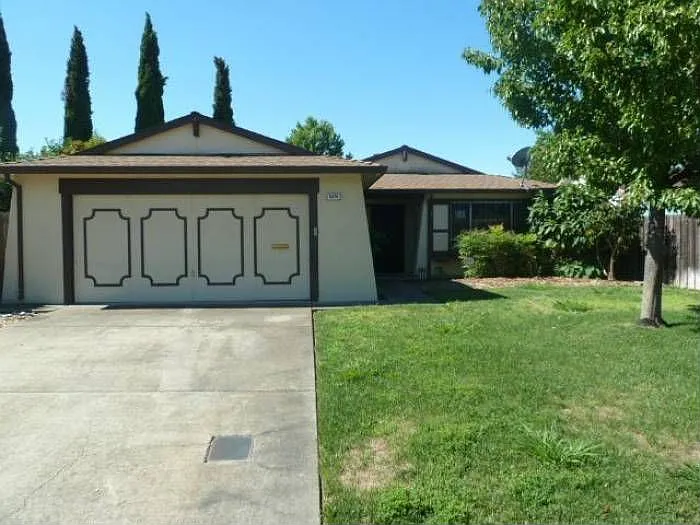 6276 Heath Way photo 1