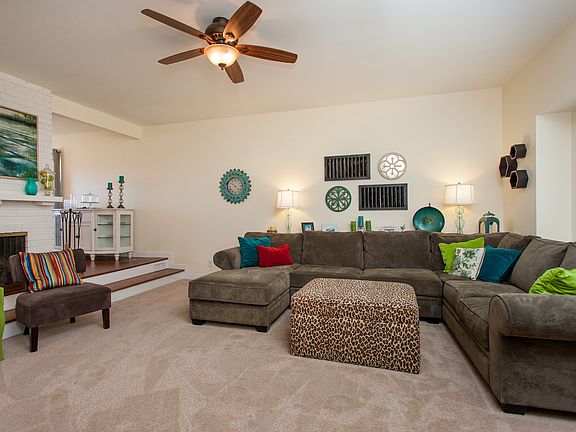 3rd image of 17130 Munro Way