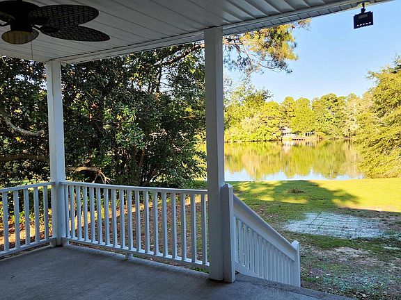 3rd image of 110 Wilburn Cir