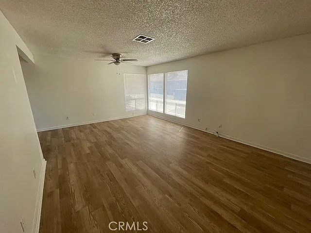876 W Whittier Ave #878 — Photo 5