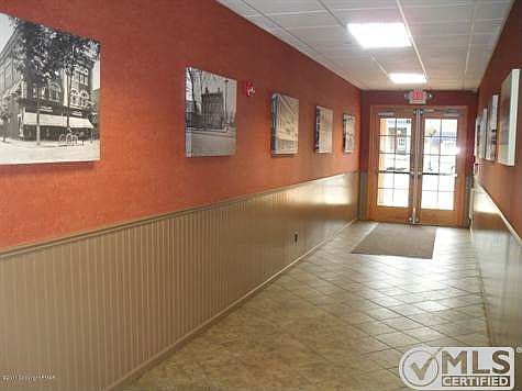 1st Floor Entry
