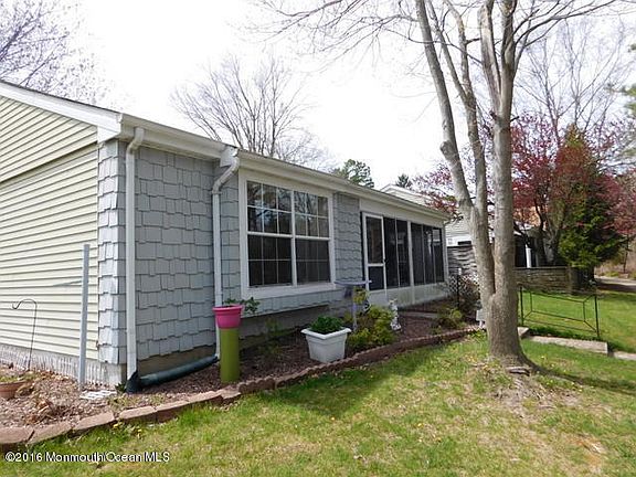 3rd image of 17A Buckingham Dr