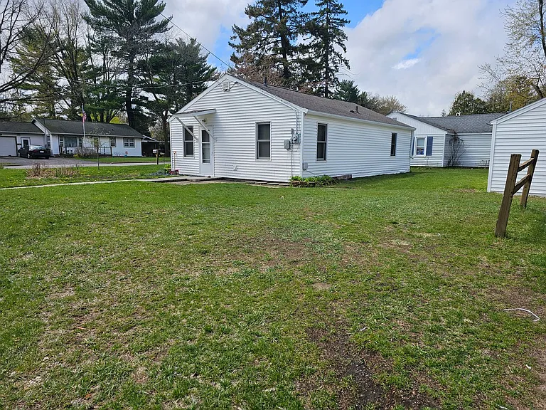 417 Wood Ave — Photo 14
