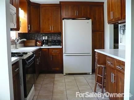 New Solid Cherry Kitchen w/Ceramic Floor