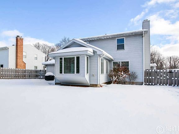 4th image of 1259 Walwood Dr NE