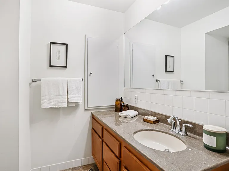 Marlborough Trails Apartments — Photo 11