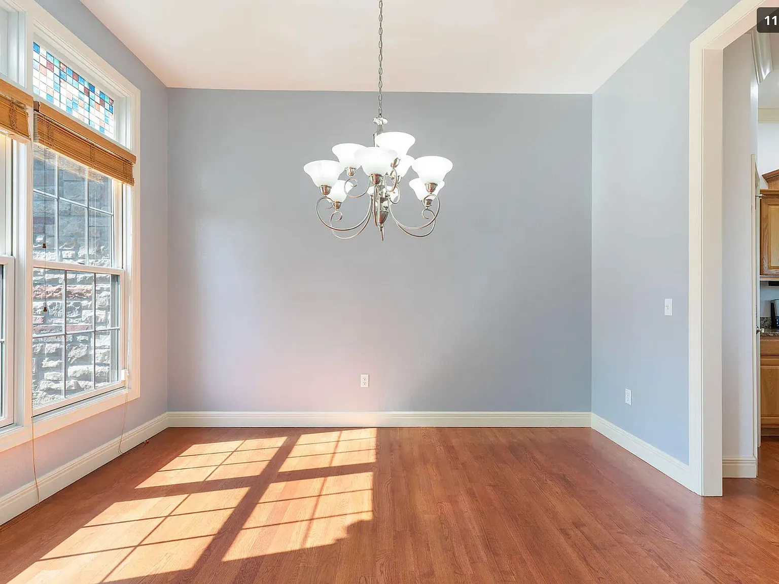5 bed, 3600 sqft, $3,500 — Photo 4