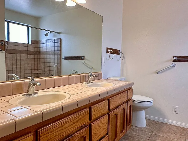 228 Yellowstone Pl — Photo 18