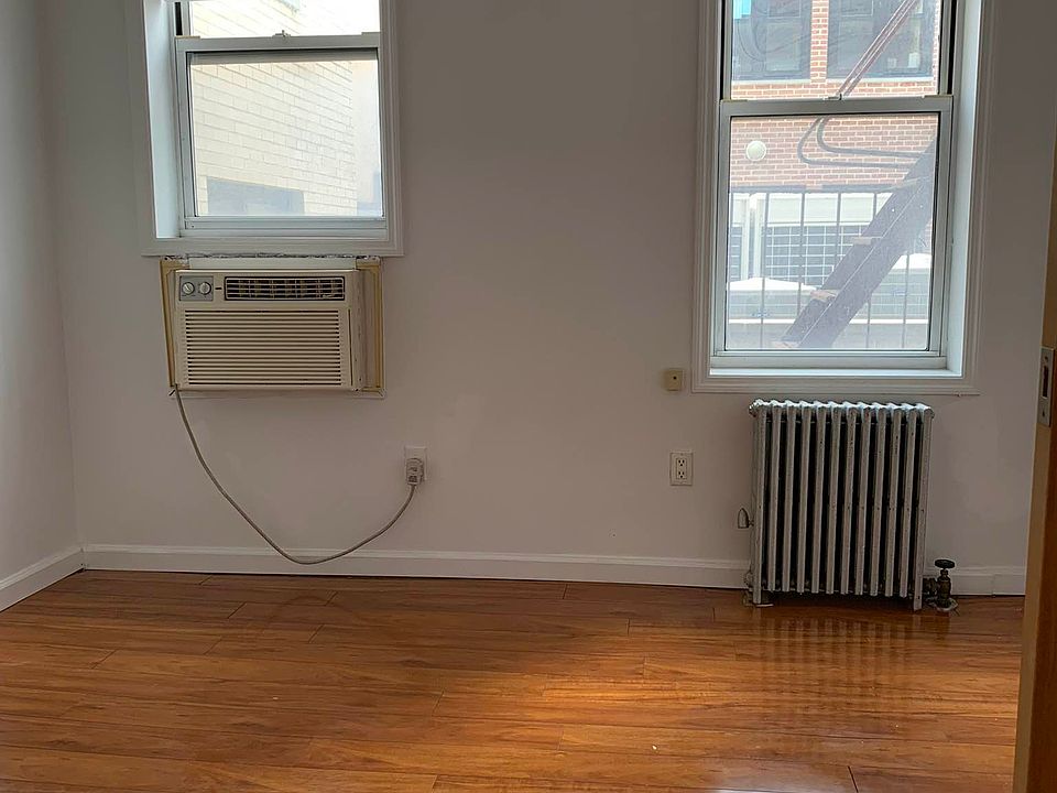 2nd image of 111 Chrystie St APT 10