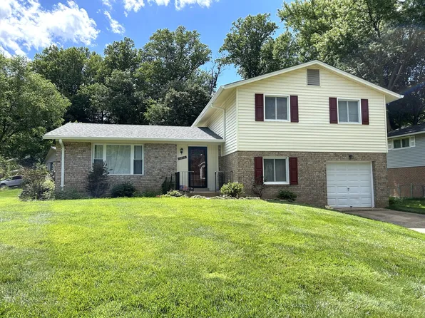 4898 Wheatstone Dr, Fairfax, VA 22032