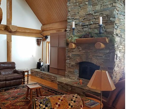 5th image of 695 Hillcrest Dr #24 & 25
