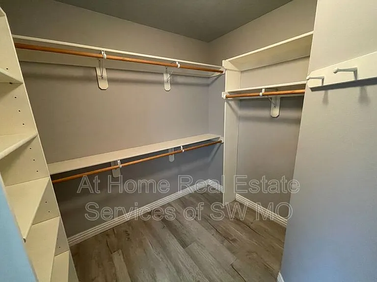 6063 N 19th Ave — Photo 12