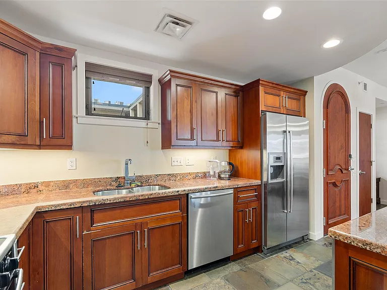 1812 West Ave #408 — Photo 6