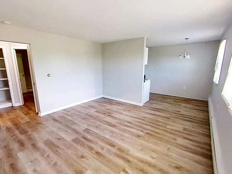 Canandaigua Garden Apartments — Photo 27