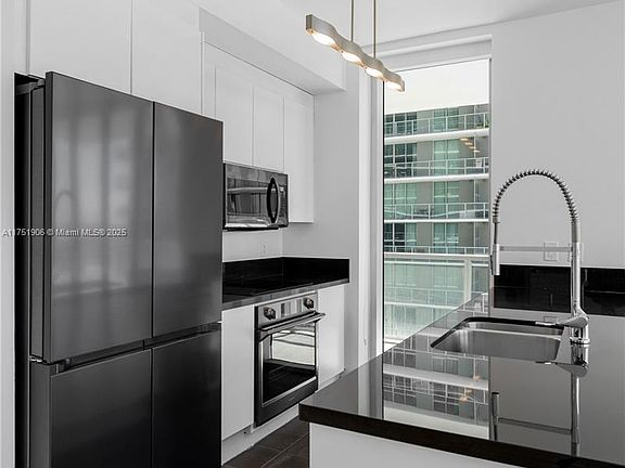 3rd image of 1111 SW 1st Ave APT 2419