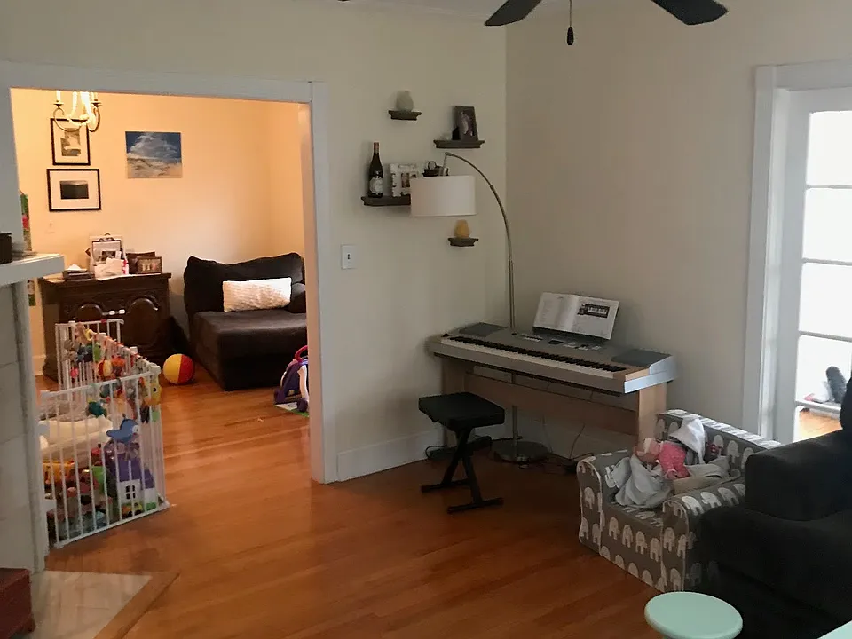 883 Farmington Ave #2