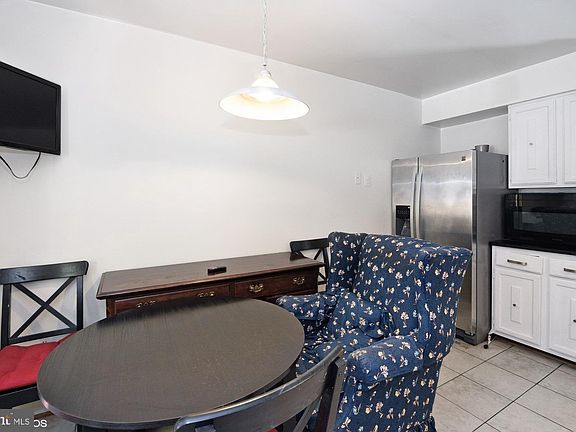 5th image of 5602 Nibbs Ct