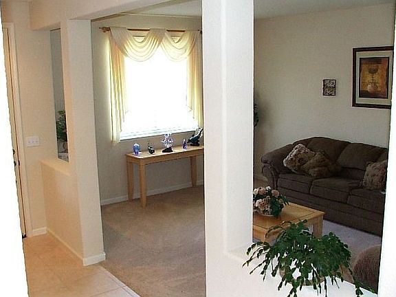 3rd image of 621 Christine Dr
