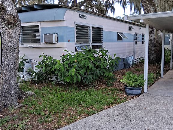 2nd image of 38040 Bridge Ave