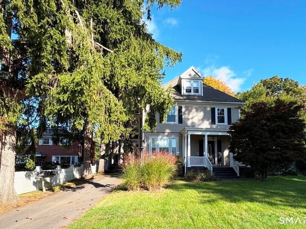 1828 Main St